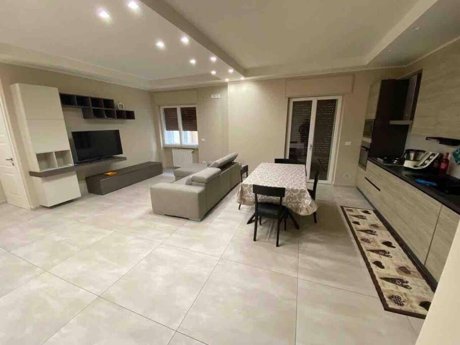 Il Poeta Manfredonia - Suite Con Balcone Exterior foto